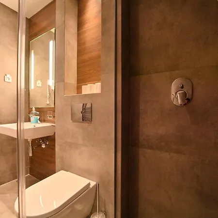 Obradovic Kalman Apartman *